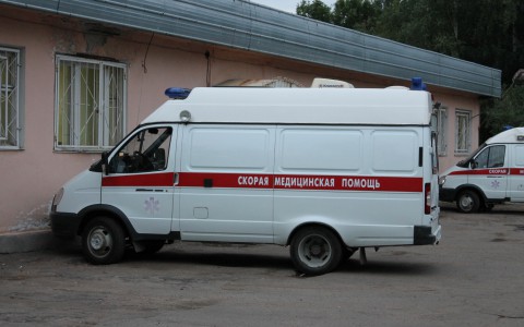 Сыктывкарские медики прокомментировали случай, когда прохожему не могли вызвать скорую