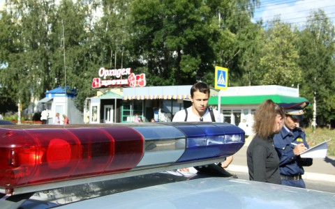 В Сыктывкаре мужчину во дворе сбил ВАЗ