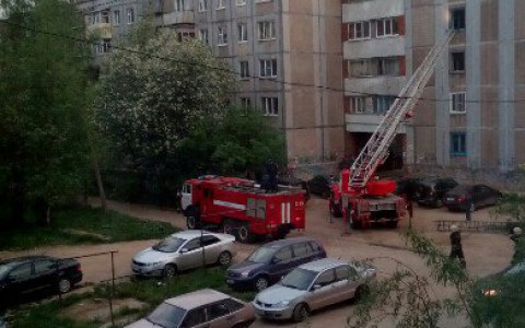 В Сыктывкаре ночью на пожаре пострадал трехмесячный ребенок