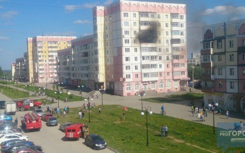 Появились первые подробности, а также фото и видео с места пожара в Сыктывкаре