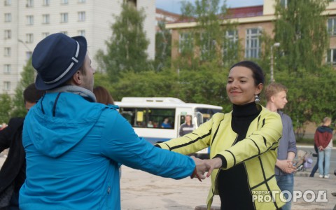 Лица города: 26 фотографий сыктывкарцев на танцевальном open air на Театральной площади