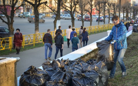 «Народный контроль»: почему в Эжве и в городе не подметают и не убирают улицы от песка и пыли?