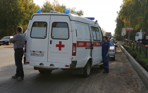 В Коми в машине скорой помощи умер бомж