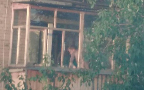 В Коми парочка занималась сексом на балконе (фото)