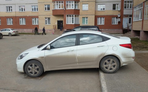«Плевать на всех, я паркуюсь как хочу»: в рубрике коми-автохамов пять новых героев