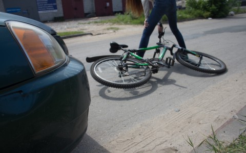 В Сыктывкаре «Лада Приора» сбила велосипедиста