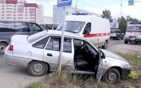 В Сыктывкаре водитель на  Daewoo Nexia съехал в кювет