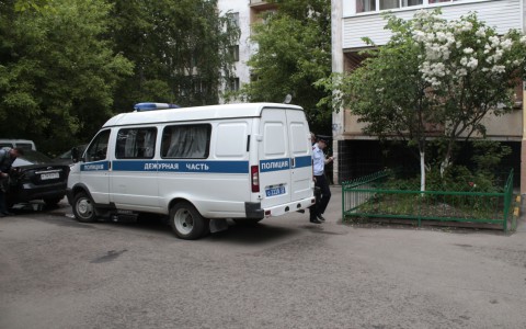 Житель Санкт-Петербурга привез в Сыктывкар прах матери и умер: он полгода не выходил из квартиры