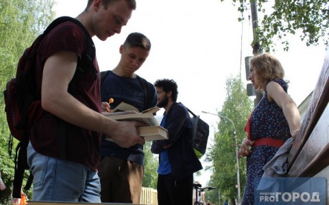 В Сыктывкаре прошел книжный фримаркет (фото, видео)