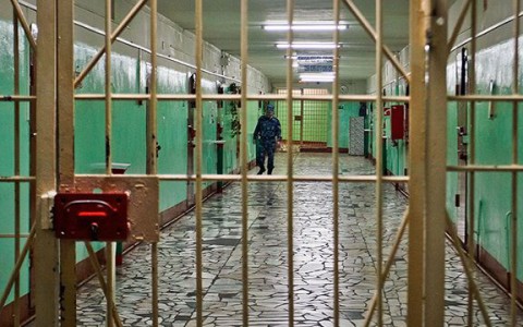 Мать задержали за съемки порно с собственной 8-летней дочерью