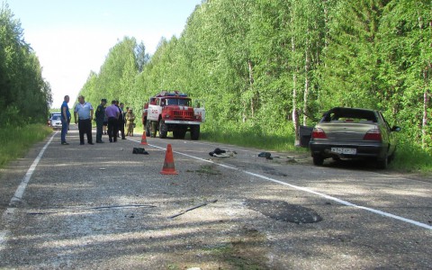 Подробности аварии на трассе в Коми с «Дэу Нексией»: водитель бросил своих пассажиров и сбежал