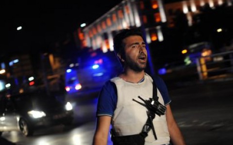 Турецкие военные заявили о захвате власти в стране