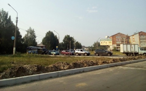 Пробка из-за ремонта Краснозатонского моста в Сыктывкаре растянулась до Лесозавода