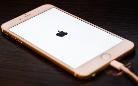 iPhone и Macbook можно взломать при помощи одной фотографии
