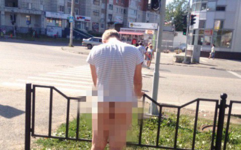 События России: мужчина без трусов, молния-убийца и продажный ректор