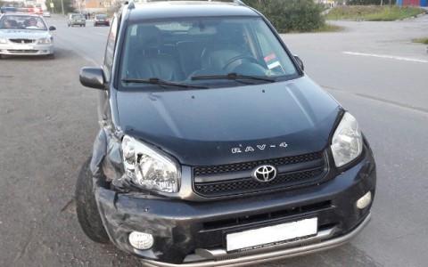 В Коми пьяная женщина на «Тойоте» врезалась в ВАЗ
