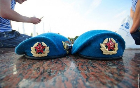 Десантник погиб, отмечая День ВДВ в столичном парке