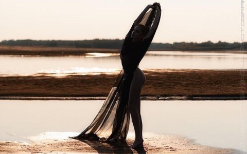 Сыктывкарское утро 4 августа в Instagram:  эротика у реки, девушка в одном полотенце и пирожное с брусникой (фото)