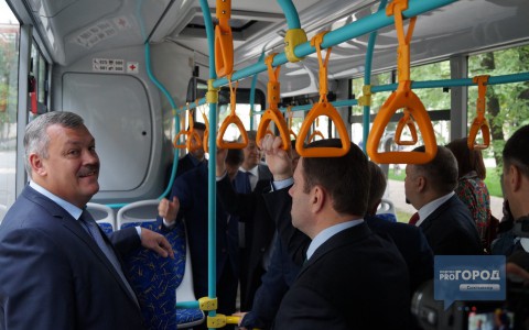 В Сыктывкаре чиновники прокатились в новом автобусе на газомоторном топливе (фото, видео)