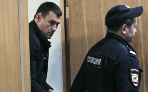 Во время оказания помощи фигуранту дела Гайзера Антону Фаерштейну были дважды сломаны ребра