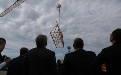 В Сыктывкаре выпустили первый башенный кран
