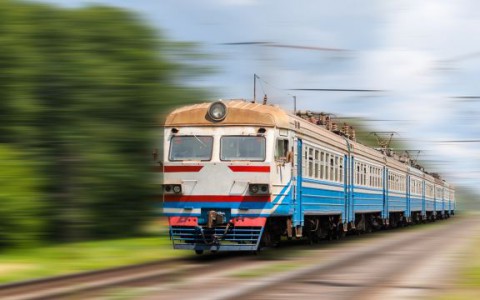 Электричка зажала и протащила 10-летнего ребенка по платформе