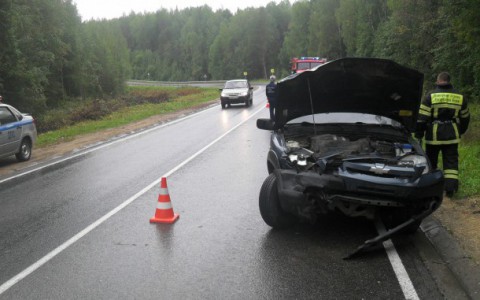 В Коми при столкновении двух авто пострадала 19-летняя пассажирка