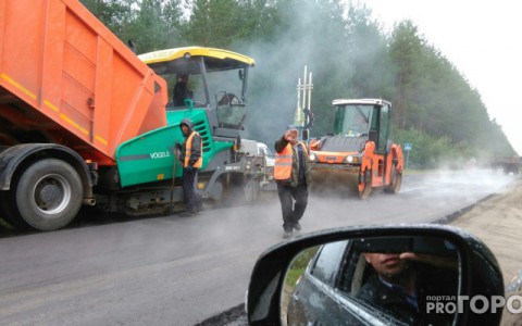 Сыктывкарцы об укладке асфальта в дождь: «Осваивают республиканские бабосы»