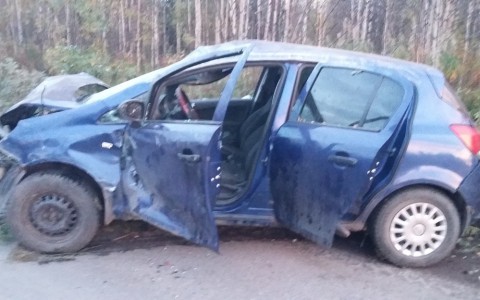 В Коми «Опель» столкнулся с ВАЗом и съехал в кювет