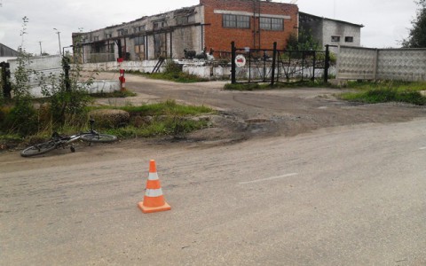 В Коми автомобиль сбил пенсионера на велосипеде