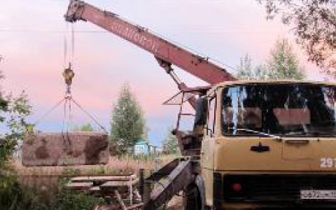 В Сыктывкаре водителя крана ударило током