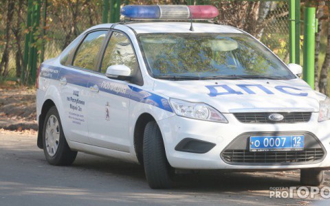 В Коми водитель на «УАЗе» сбил женщину с коляской и скрылся с места ДТП