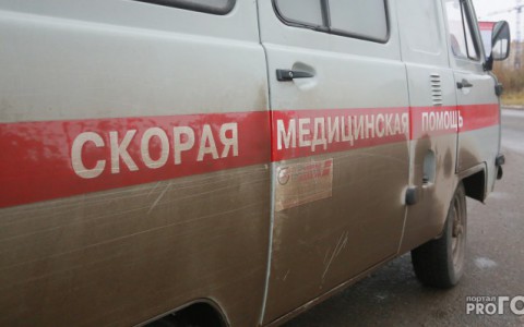 Стало известно о состоянии девушки, на которую напали с ножом в Сыктывкаре
