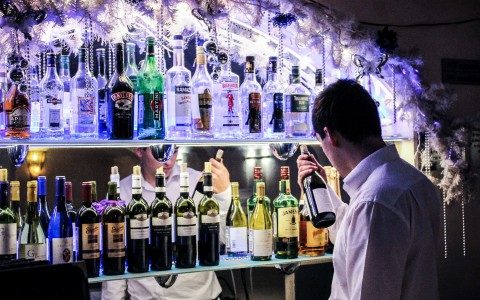 Суд запретил сыктывкарскому бару работать в ночное время