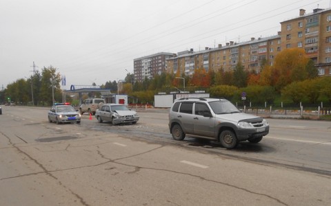 В Коми при столкновении двух иномарок пострадала женщина