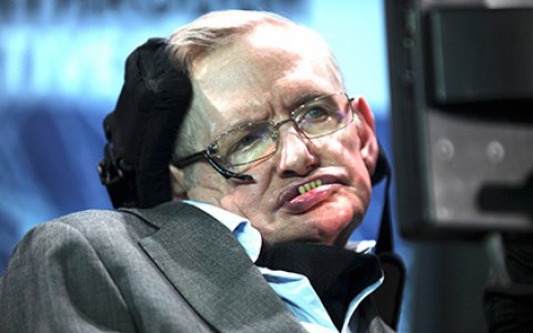 Стивен Хокинг призвал бежать с Земли