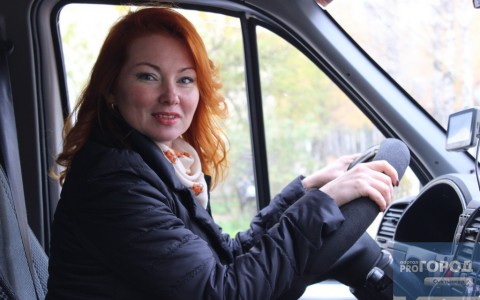 Авто и девушки в Сыктывкаре: микроавтобус «Соболь» и Лариса Ледкова, 38 лет