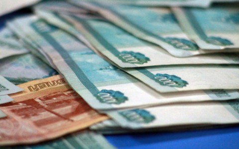 В Коми мужчина проник на бывшее место работы и украл у сотрудников деньги