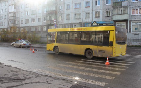 В Коми в больнице скончался сотрудник ГИБДД, которого сбил автобус