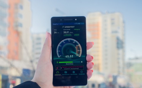 Люди в Коми перестали экономить на смартфонах