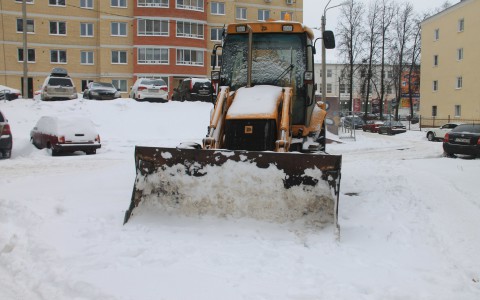 Снег с улиц Сыктывкара будут убирать 97 единиц техники