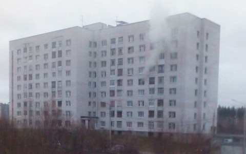 В Сыктывкаре бабушка чуть не сгорела из-за неосторожного курения