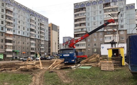 В Сыктывкаре вокруг стройки у Стефановского собора убрали забор