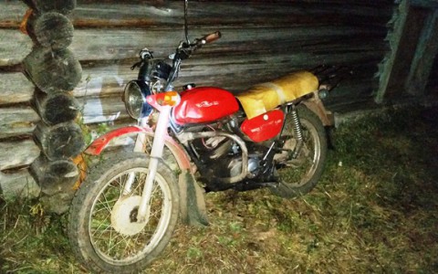 В Коми на мотоцикле перевернулся мужчина