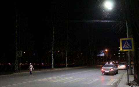 Два пешеходных перехода в Сыктывкаре дополнительно подсветили