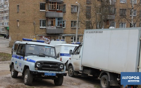 В Сыктывкаре нашли труп мужчины в нижнем белье и ножом в сердце