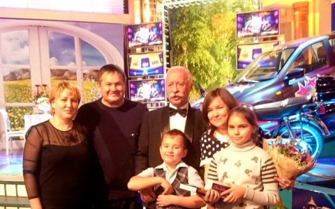 Женщина из Коми выиграла автомобиль на телепрограмме «Поле чудес»