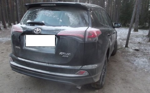 В Коми пешеход попал под колеса авто во дворе жилого дома
