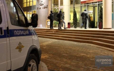 В гостинице в центре Сыктывкара саперы ищут бомбу