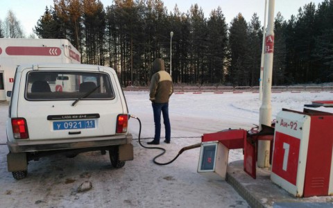 Сыктывкарцы о полицейских, снесших заправочную станцию: «Заправились от души!»